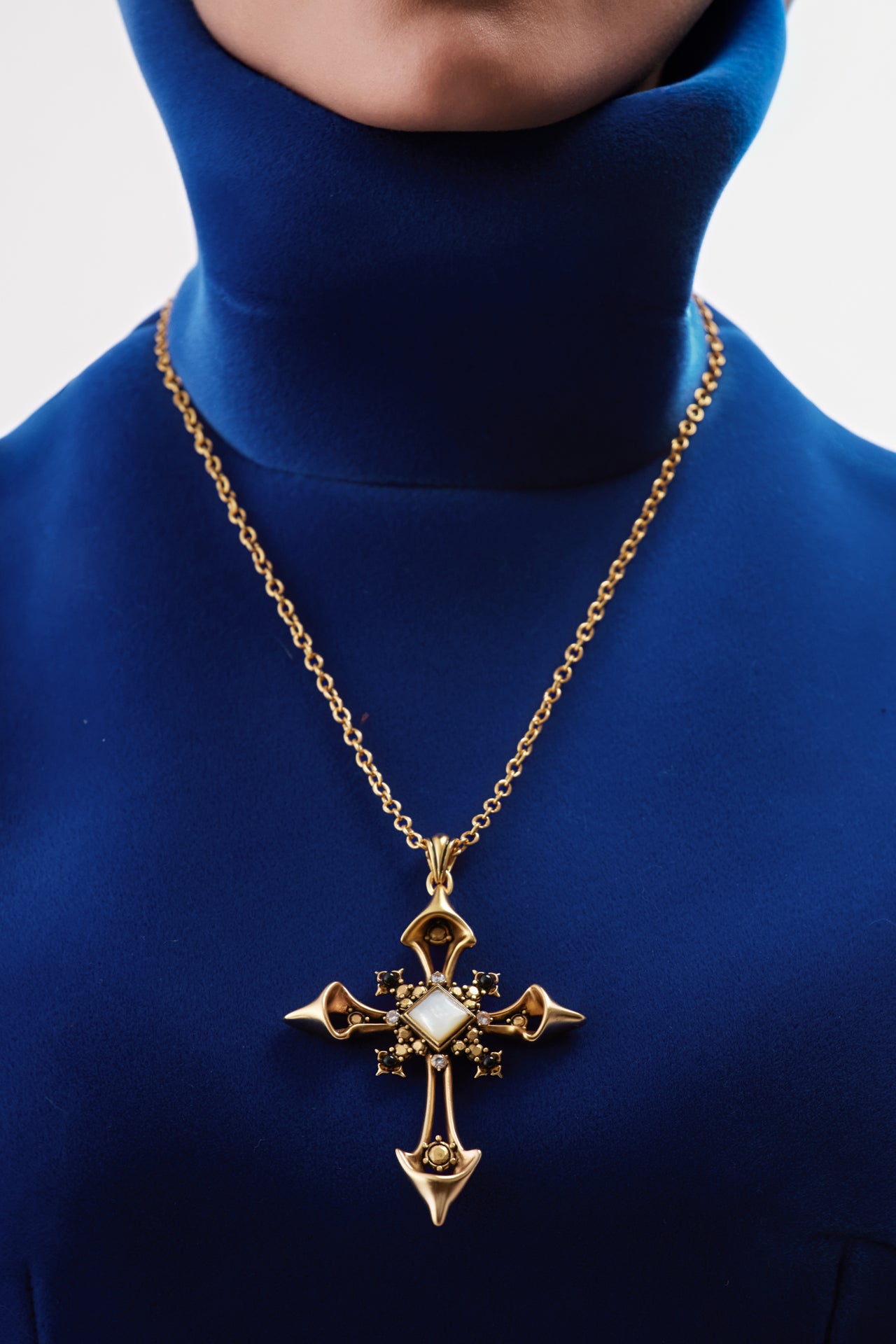 The Holy Relic Necklace - Gold