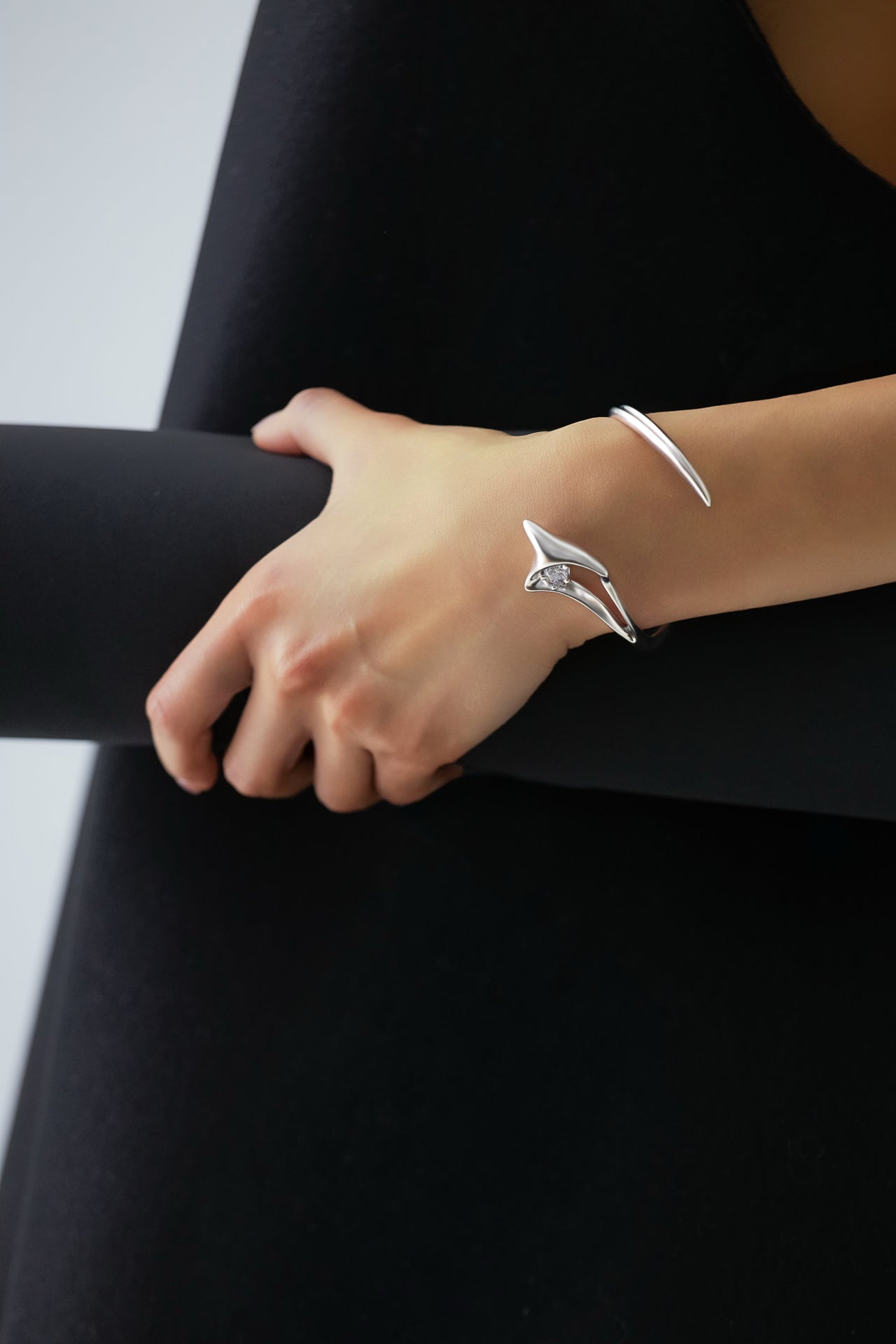Orbital Lily Cuff - Silver